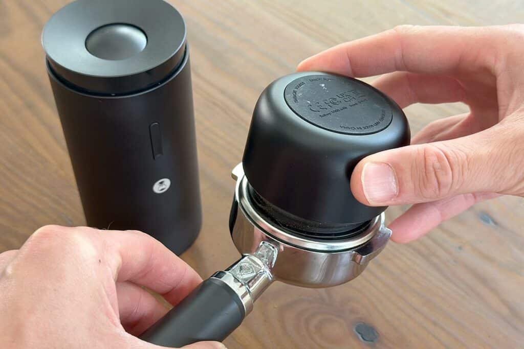 TIMEMORE Whirly Portable Electric Grinder - Catch Cup Highlight