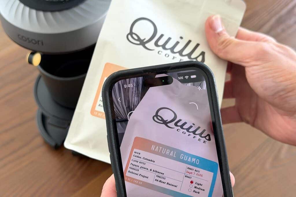 Cosori Juni scanning coffee bag to build recipe